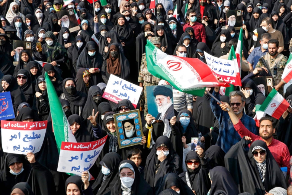 قائد الحرس الثوريّ الإيرانيّ للمحتجين: «اليوم هو آخر أيام الشغب»
