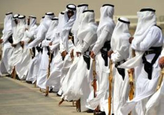 دول الخليج على "صفيح ساخن".. صراعات وفوضى وسقوط أنظمة