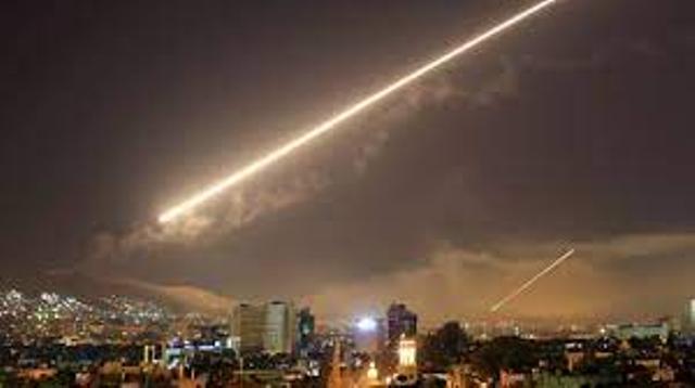 عدوان إسرائيلي جديد على محيط دمشق.. والدفاعات الجوية تتصدى
