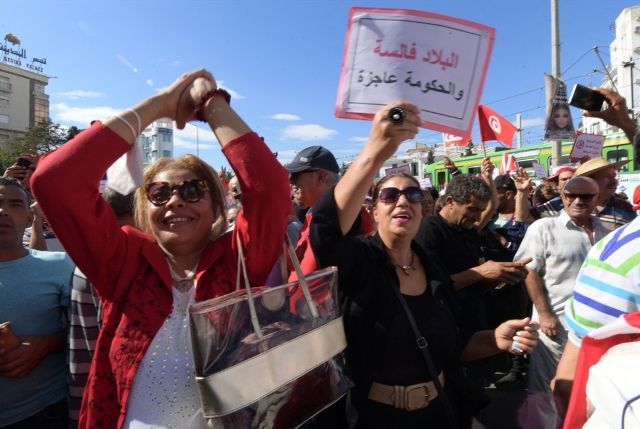 «الجمهورية الجديدة» بأيّ ثمن: تونس نحو انتخابات «استثنائية»
