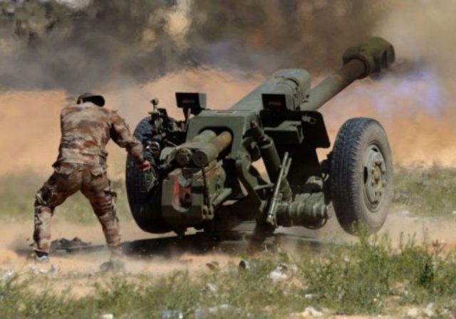 بعد تعزيزات جرارة… الجيش السوري يقصف “النصرة” على الحدود الإدارية لإدلب