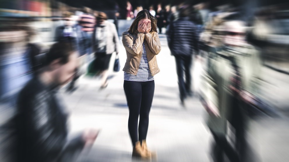 كيفية التعامل مع نوبات الهلع المفاجئة

