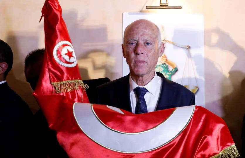 قيس سعيد يؤدي اليمين الدستورية رئيسا لتونس ويشدد على مبدأ المساواة بين التونسيين والتونسيات