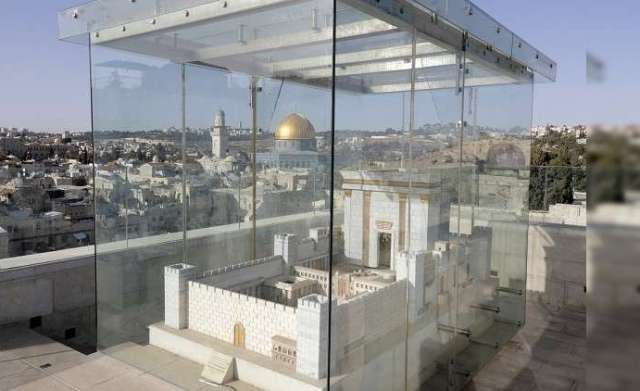 الرئيس الفلسطيني يدق ناقوس خطر تقسيم المسجد الأقصى
