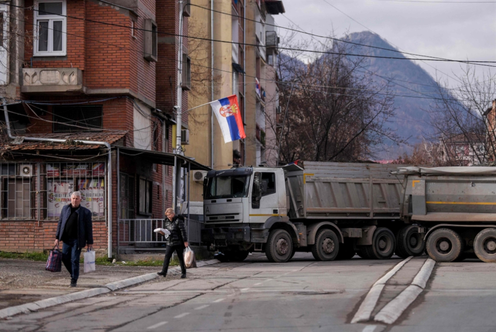 التوتر يرتفع في كوسوفو مع إغلاق معبر حدودي رئيس مع صربيا
