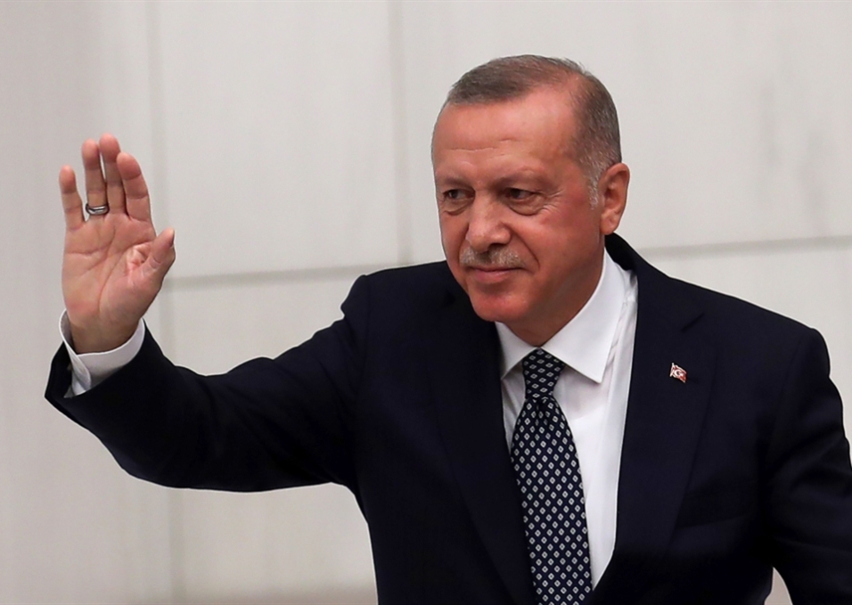 إردوغان يفاجئ المعارضة: خفض نسبة الفوز الرئاسية إلى 40%!