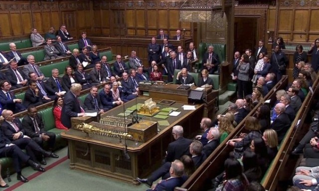 حل البرلمان: ما الذي سيحدث في بريطانيا؟