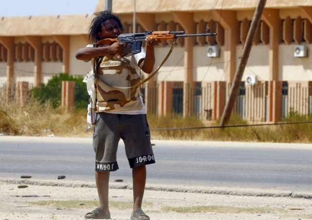 ليبيا .. مزيد من التصفيات داخل قوات حفتر: فرنسا نحو انخراط أكبر في الحرب؟