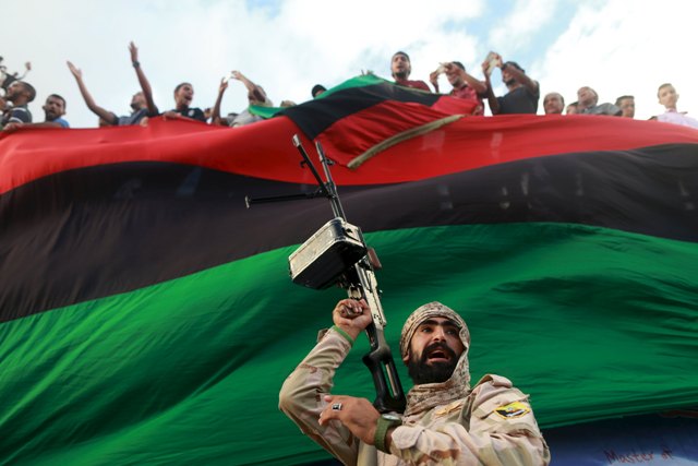 دراسة إمکانية تدخل الناتو الجديد في الأزمة الليبية المعقدة