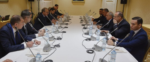 اجتماع رباعي لوفود سورية وروسيا وإيران وتركيا في يومها الأول … سوسان: الانسحاب التركي من سورية هو مدخل أي علاقات عادية بين البلدين