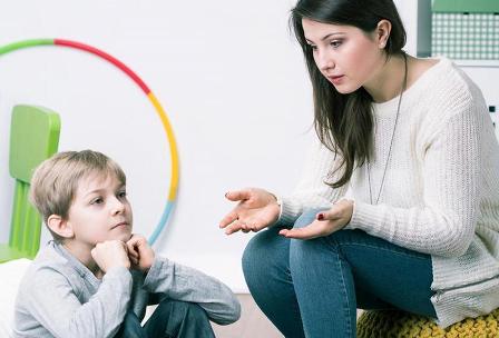 11 طريقة تعلمين بها طفلك الأخلاق الحميدة
