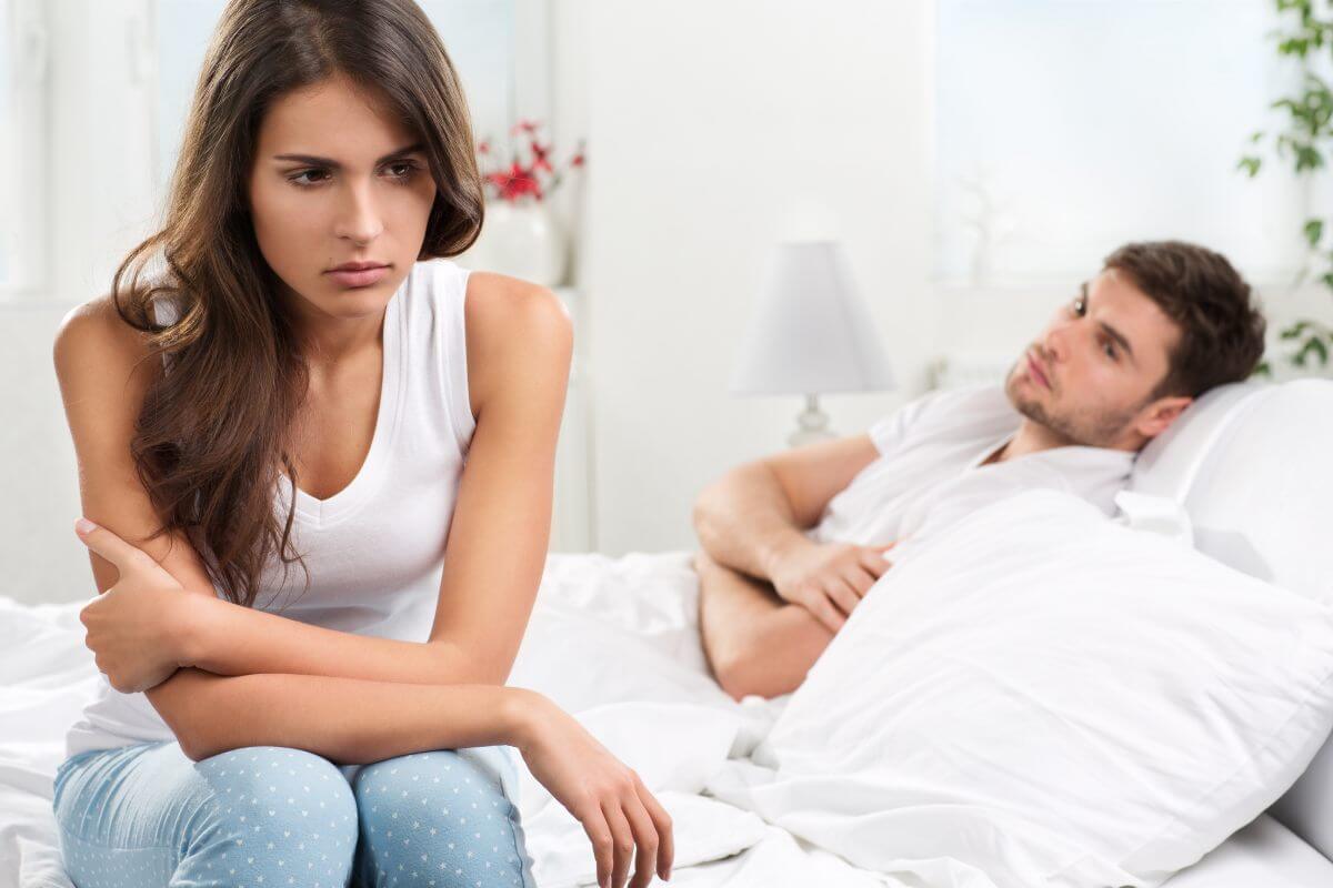 لماذا يفقد بعض الرجال الرغبة في العلاقة الحميمية مع زوجاتهم؟
