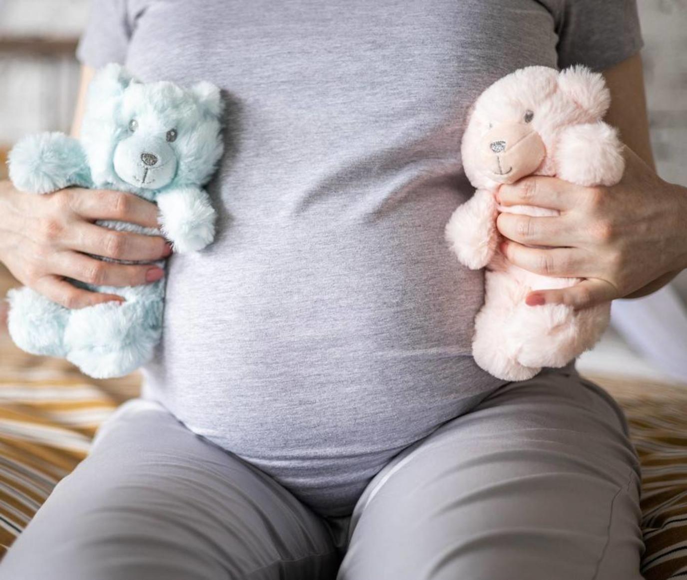أعراض الحمل بتوأم في الأسابيع الأولى
