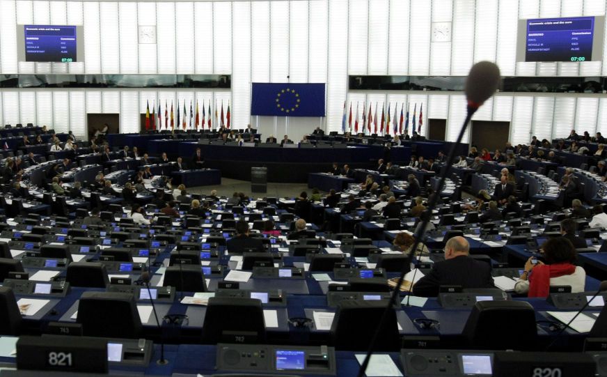 البرلمان الأوروبي يصادق على خروج بريطانيا من الاتحاد