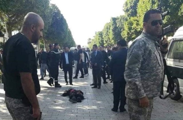 جرحى في تفجير إنتحاري نفذته إمرأة في شارع الحبيب بورقيبة وسط العاصمة التونسية