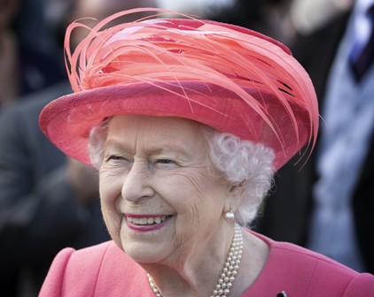 كم تبلغ قيمة ثروة الملكة إليزابيث؟
