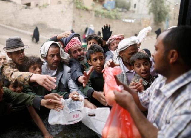 اليمن يعاني الجوع.. والسعودية تقصف مطاحن البحر الأحمر