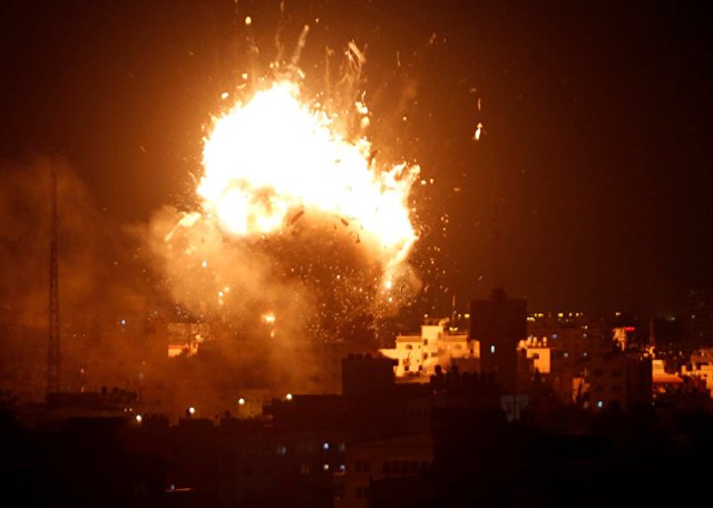 إطلاق أكثر من 400 قذيفة صاروخية من قطاع غزة تجاه الأراضي الإسرائيلية
