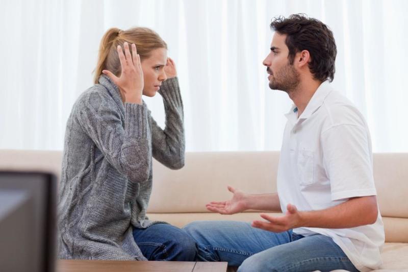 كيفية التعامل مع الزوجة العنيدة والعصبية
