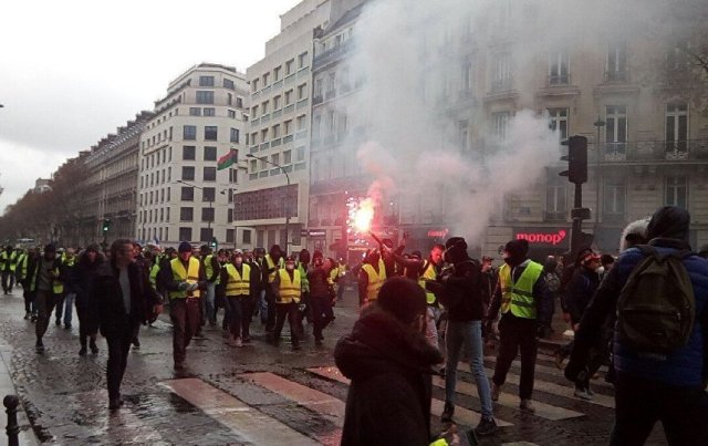 مشاركة حوالي 75 ألف متظاهر في الاحتجاجات الفرنسية