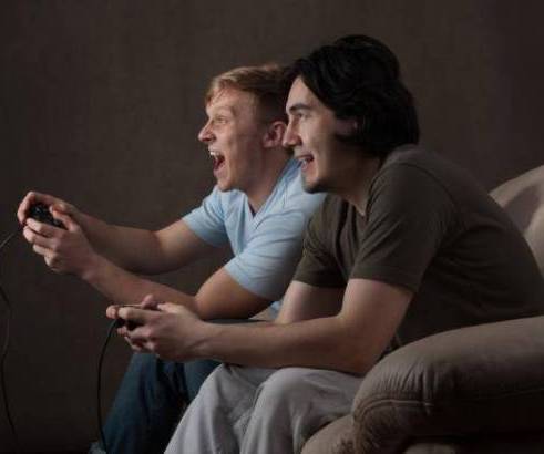 ما سر إدمان الرجال على ألعاب الفيديو أكثر من النساء؟