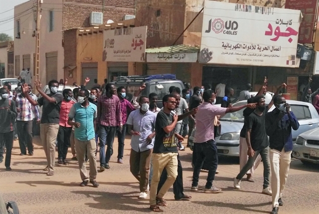 السودان.. المحتجّون يتجاهلون تودّد السلطات: الاعتراف وحده لا يكفي