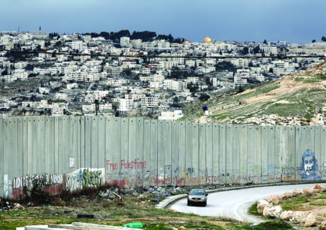 ليبرمان يكشف للفلسطينيين ملامح الخطة الأميركية: دولة في غزة وسيادة للسكان في الضفة وحوافز اقتصادية