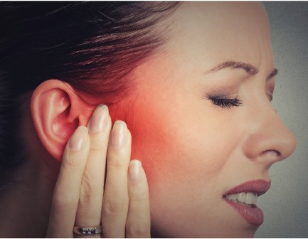 التهابات الأذن.. الأسباب والأعراض وطرق التشخيص!
