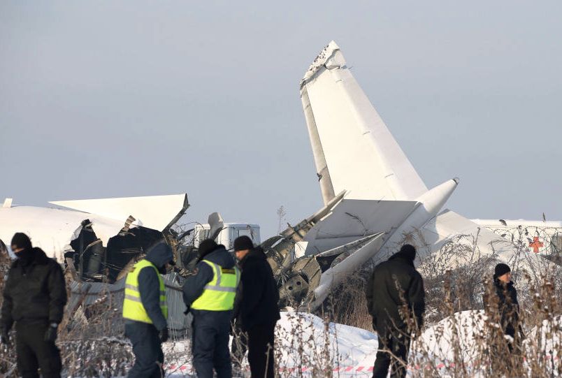 ارتفاع ضحايا تحطم طائرة ركاب في كازاخستان إلى 14 قتيلا و35 مصابا