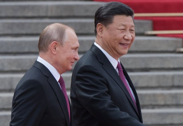 مجلة أمريكية: روسيا والصين يحضران "كابوسا" يهدد الولايات المتحدة