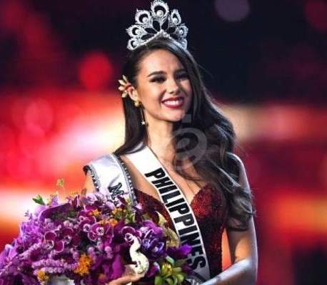 ملكة جمال الكون كاتريونا غراي تتسبب بزحمة سير خانقة في مانيلا