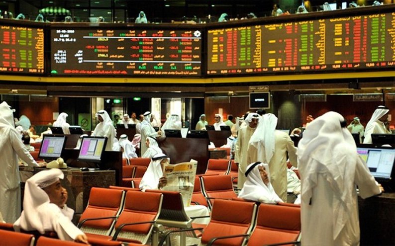 خبراء: دول خليجية ستبيع أسهما مليارية من ثرواتها السيادية