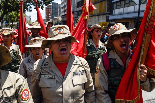 واشنطن تسحب دبلوماسييها: كوبا هي الإمبريالية! مادورو يحذّر من تبرير التدخّل العسكري