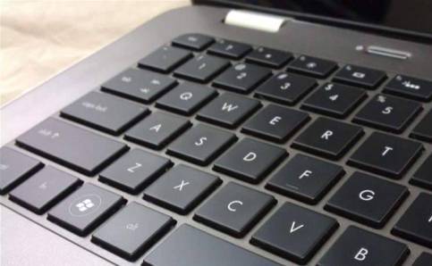 كيف تحافظون على لوحة مفاتيح “اللاب توب” لأطول فترة؟
