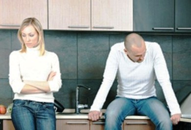 الإجازة الزوجية.. هروب من المشكلات أم حل تكتيكي لاستمرار العلاقة الأسرية؟!  
