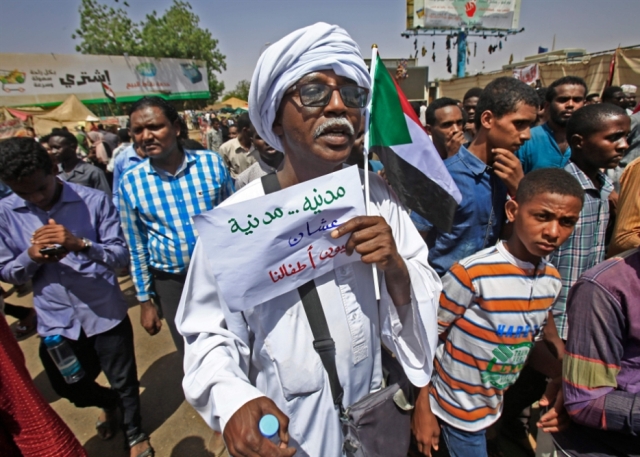 الخلافات البينية تربك «قوى التغيير»: مساعٍ لرأب الصدع في السودان