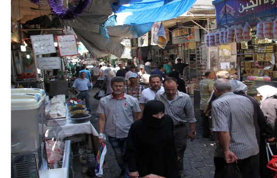 الأسعار ارتفعت في «رمضان» والثقة بالتجار معدومة.. وجبة إفطار واحدة تكلف المواطن ثلث دخله الشهري