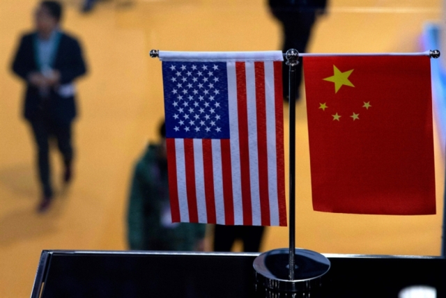 ترامب يشعل الحرب التجارية مجدداً: ردّ بكين «حاضر»