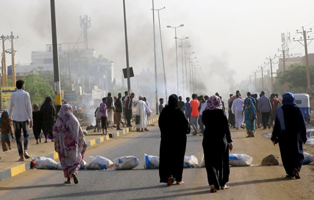 لجنة أطباء السودان: ارتفاع عدد ضحايا الاعتصامات في البلاد إلى 50 قتيلا
