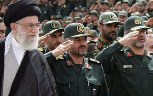 صيف الحرب أم صيف التفاوض.. إيران تفكر في الهجوم!
