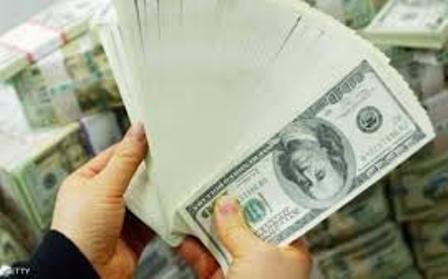 الدولار «الأسود» إلى 725 ليرة مرتفعاً 15 بالمئة … «مداد»: 5 إجراءات نقدية ومصرفية لبنانية أثرّت سلباً على سعر صرف الليرة السورية
