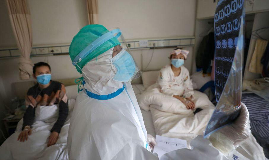 الصين تعلن ارتفاع وفيات فيروس كورونا إلى 2744 شخصا و78497 مصابا