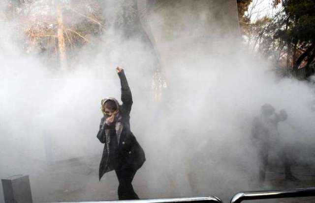طهران: سنتصدى لمثيري العنف والفوضى