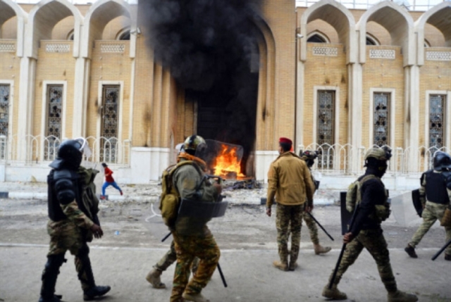 بانتظار رئيس وزراء «حازم وشجاع»: الفوضى تضرب العراق