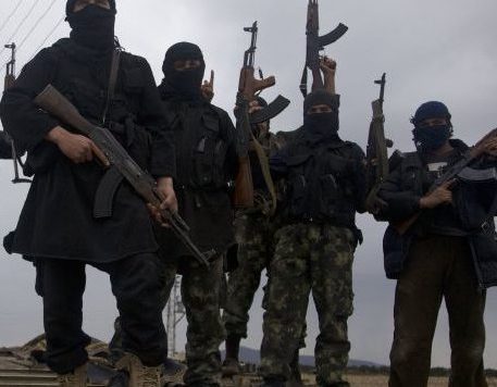 احتدام الصراع بين داعش و تنظيم القاعدة في سيناء.. بقلم: أحمد رحيم
