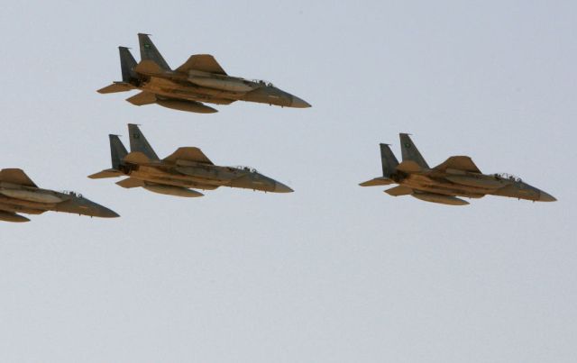 التحالف العربي يعلن بدء عملية عسكرية نوعية في الحديدة اليمنية لتدمير "أهداف عسكرية مشروعة"