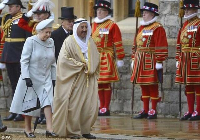 لماذا طلبت الكويت من بريطانيا تحديدًا إنشاء قاعدة عسكرية على أراضيها؟