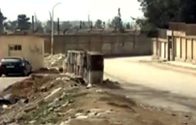 مسلحون يستهدفون معبر مخيم الوافدين المخصص لخروج المدنيين من الغوطة الشرقية