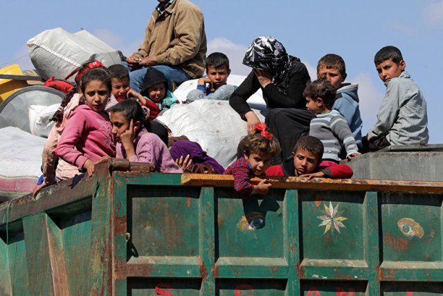قوات تركية تتجه إلى جبل عندان بريف حلب! … عشرات الآلاف ينزحون عن عفرين.. والعالم يتفرج