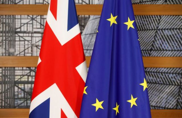 الاتحاد الأوروبي يمهل بريطانيا 10 أيام لتحسين عرض الانفصال